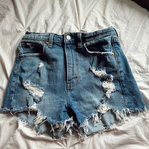Abercrombie & Fitch High rise Mom shorts